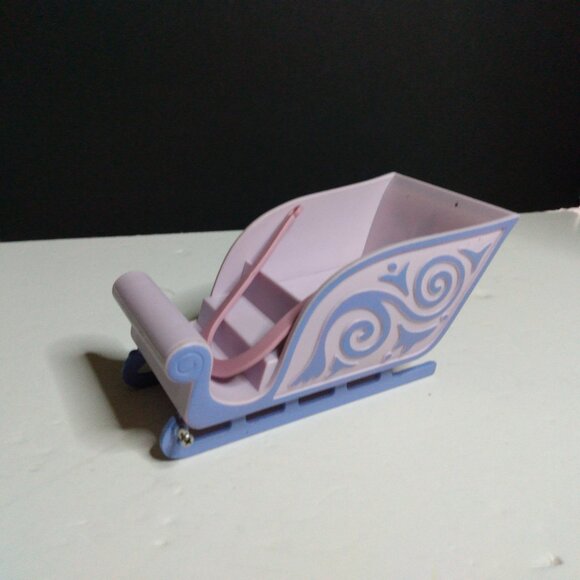 Rudolph The Red Nosed Reindeer Santa's Sleigh & Reindeer Team Figurine Set - Picture 9 of 16